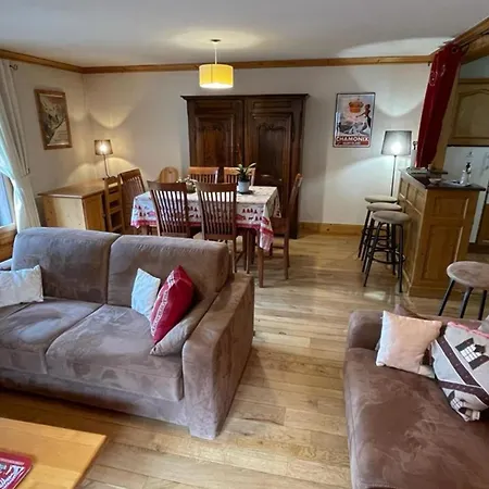 Flat In Pedestrian Area In Chamonix
