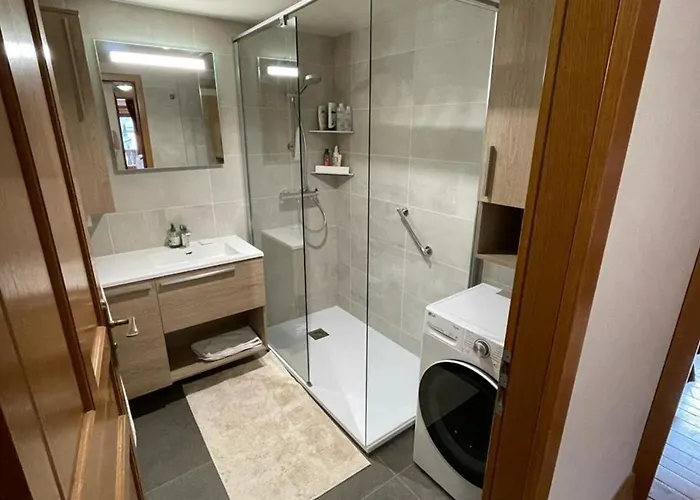 Large In - Close To The Slopes Apartman