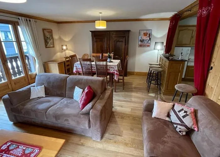 Large In - Close To The Slopes *